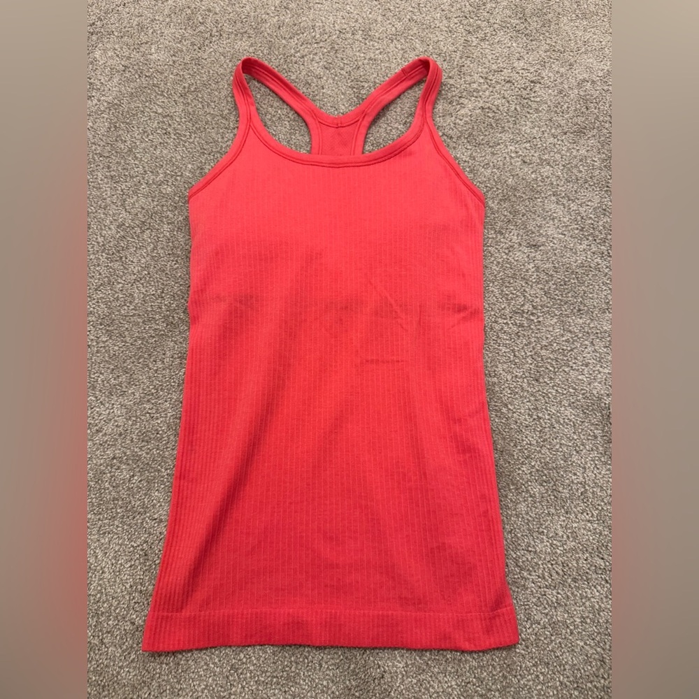 ✨ Lululemon Ebb to Street Tank Top in Lipgloss Size 2